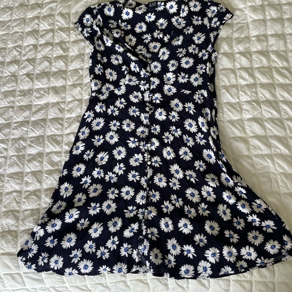 GAP Daisy Button down  V-Neck Mini Sundress - Picture 3 of 8